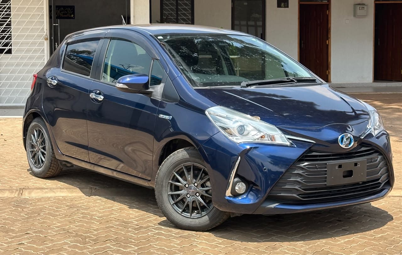 2019 Toyota Vitz — Blue